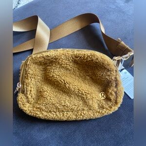 Lululemon NWT Everywhere Fleece Belt Bag